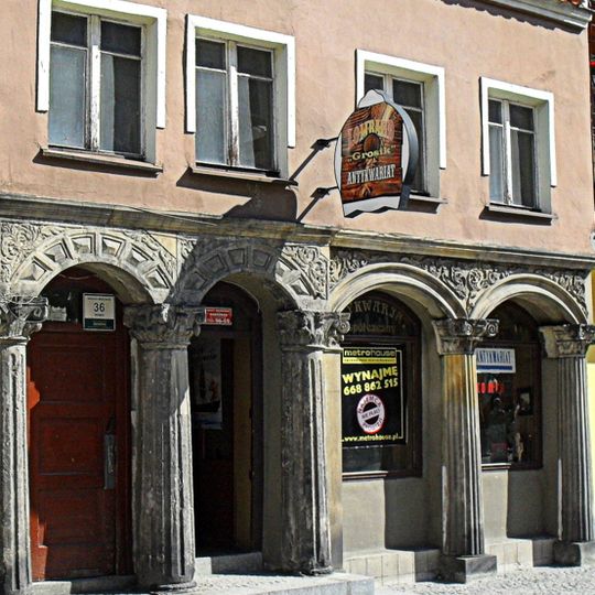 Portal północny kamienicy