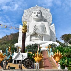 Wat Tham Khao Prang