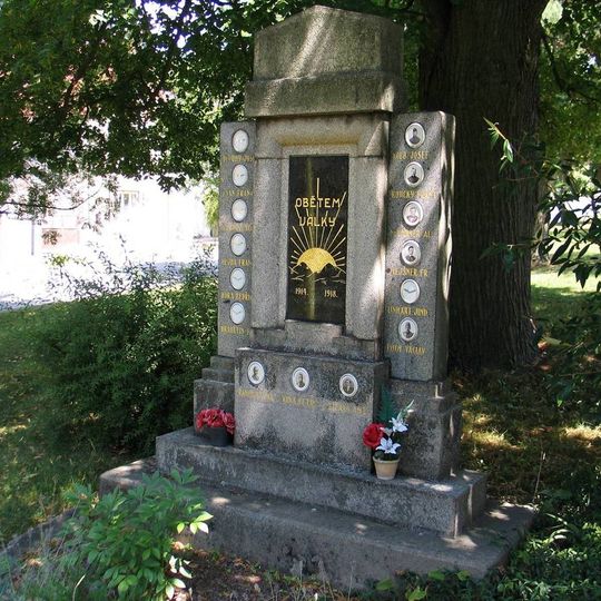 Pomník obětem 1. světové války v Srbech u Tuchlovic