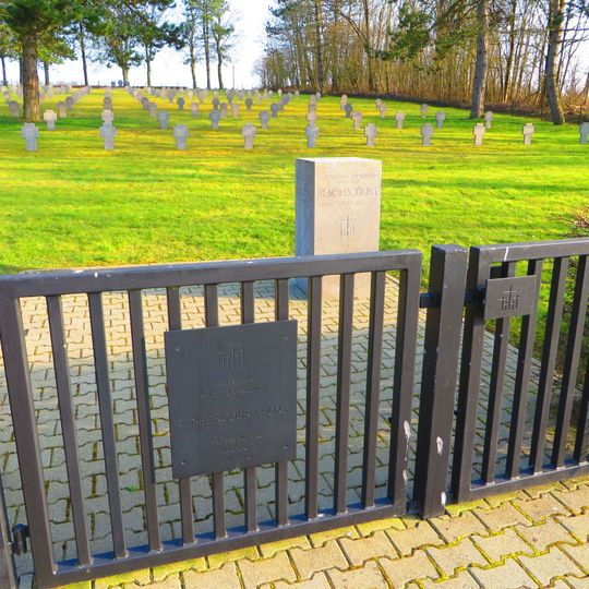 Rembercourt-aux-Pots‎ German military cemetery