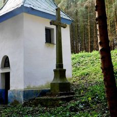 Kříž u kaple v Žibřidovicích