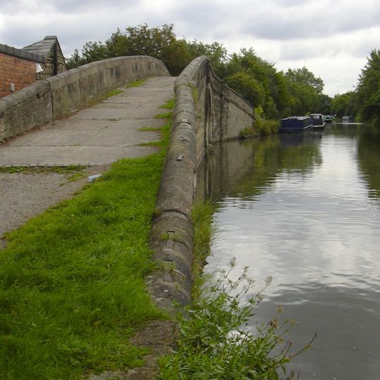 Junction Bridge At Top Locks  Leeds And Liverpool Canal Junction Bridge At Top Locks