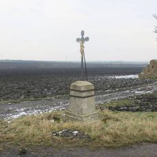 Kříž u silnice ze Slatiny do Sedlece