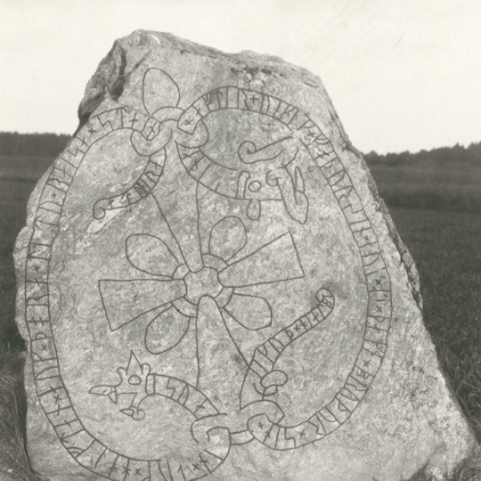 Uppland Runic Inscription 34