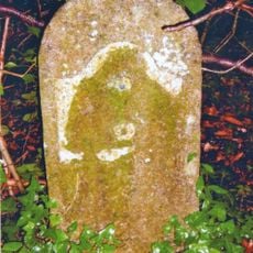 Milestone, triangular jct, S of Burrow Hill Farm