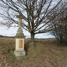 Kříž za Postřelmůvkem u silnice