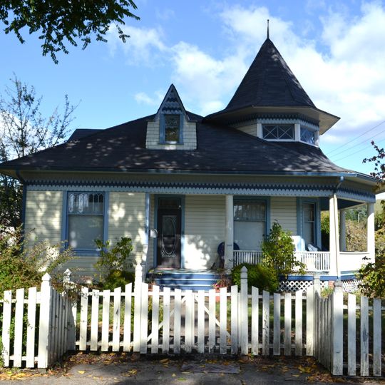 Horace J. and Ann S. Shinn Cottage