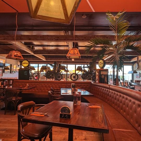 Clocktower American Bar & Grill Wien-Süd