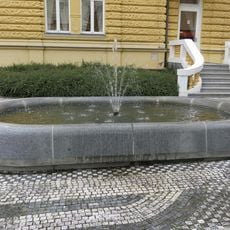 Kašna v Ibsenově ulici v Mariánských Lázních