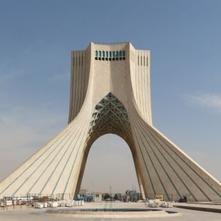 Torre Azadi
