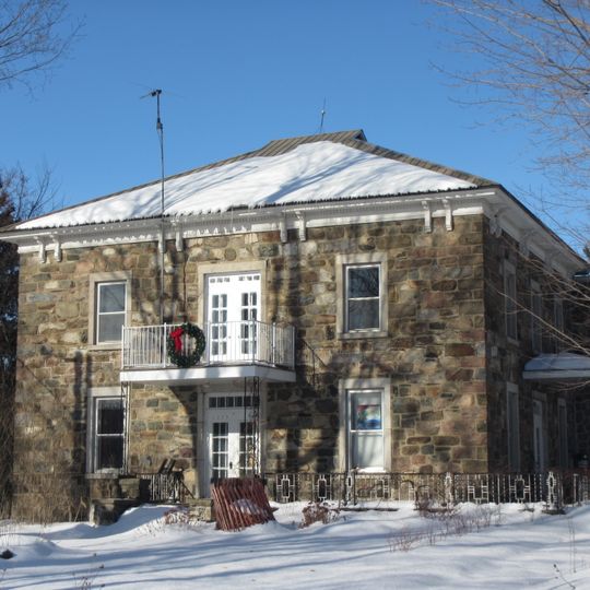 Presbytère de Saint-Valérien-de-Milton