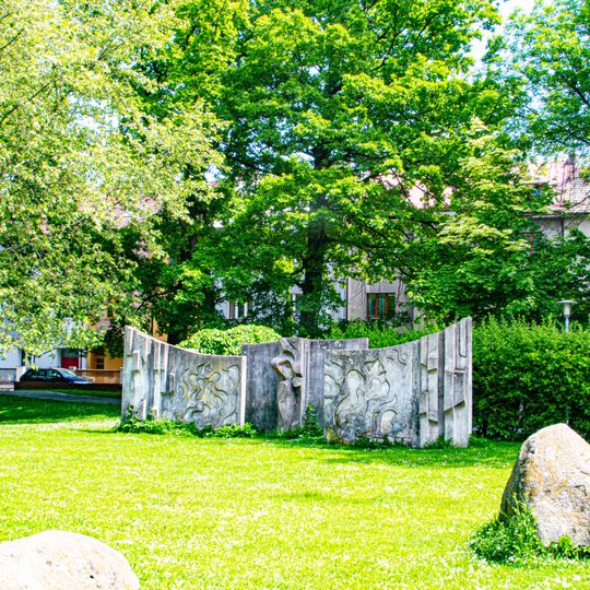 Šest plastik pro Sady pionýrů