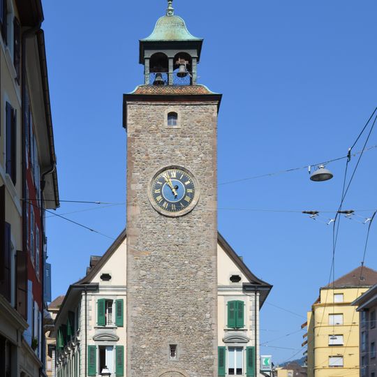 Saint-Jean tower and fountain