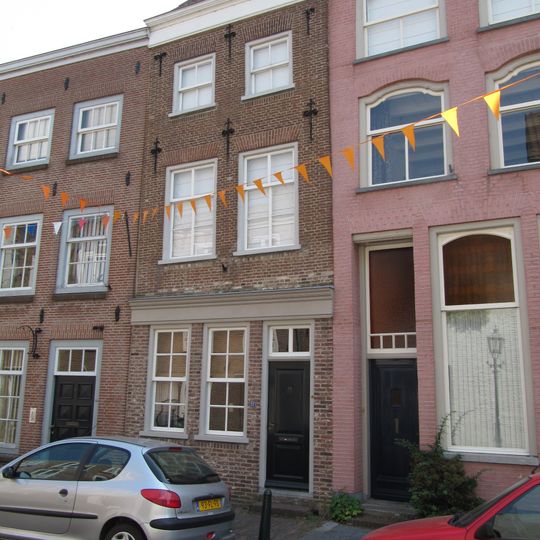 Maasstraat 11, Grave