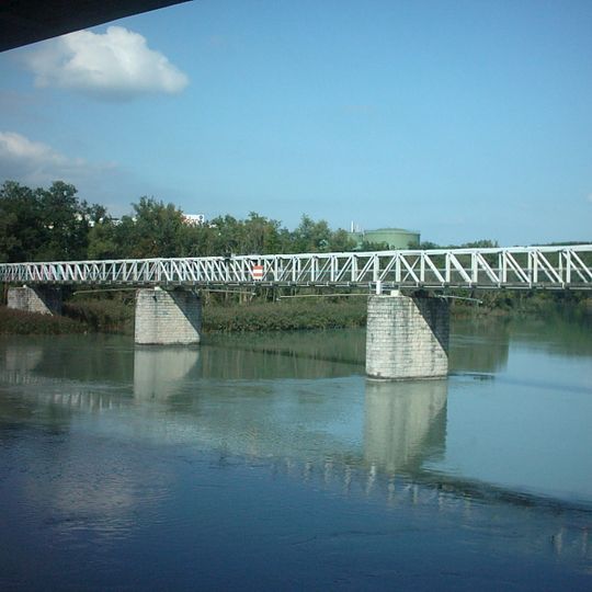 Passerelle de Chèvres
