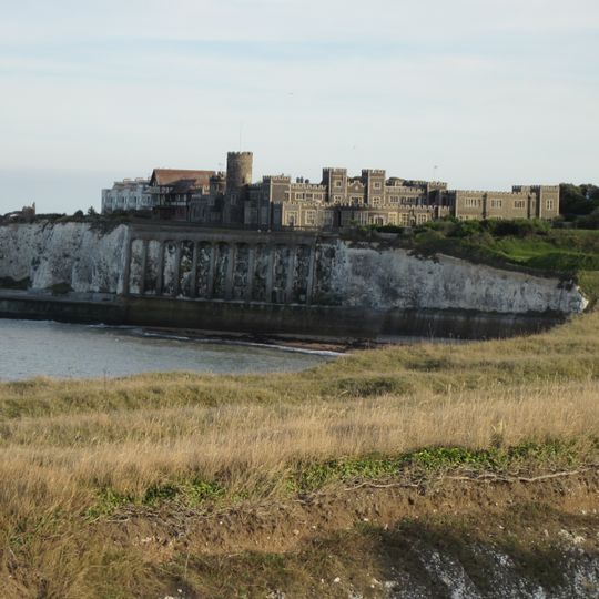 Kingsgate Castle