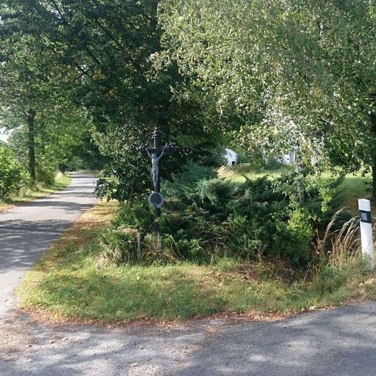 Kříž jihovýchodně od Mašovic