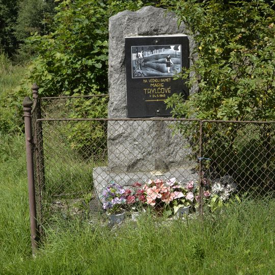 Památník Marie Trylčové u Hradčan