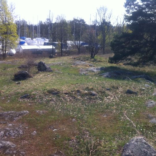 Farsta gårds gravfält