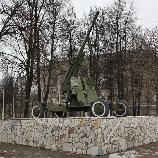 Место около здания бывшего Механического института