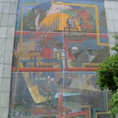 Wandmosaik an der Lausitzhalle Hoyerswerda