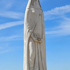 Estátua da Rainha Santa Isabel