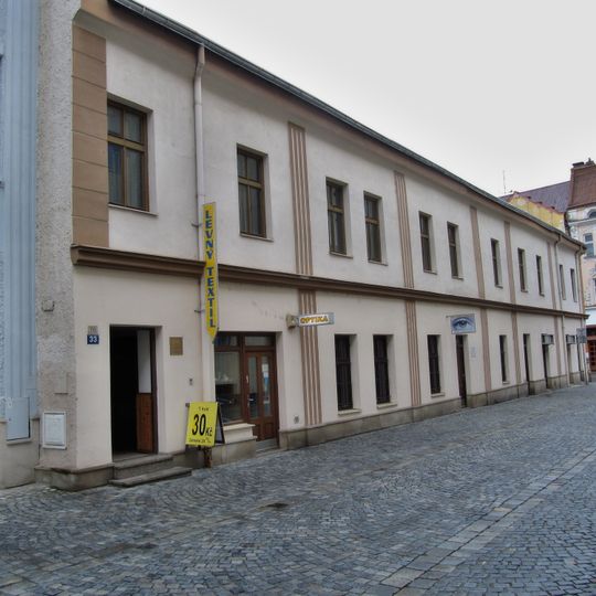 Ztracená 78 a Vodní 104