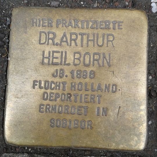 Stolperstein en memoria de Arthur Heilborn