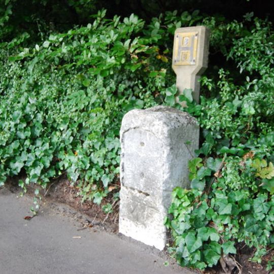 Milestone, Tonbridge Road, opp. Park Cottage, S of jct with Letterbox Lane