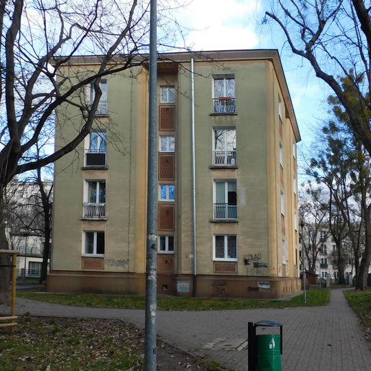 Blok przy alei „Solidarności” 101C