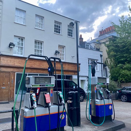 33 And 33A, North Road N6