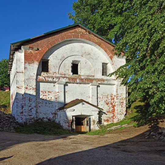 Погреб с ледником