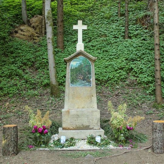 Pomník vozky Jedlí u říčky Nemilky