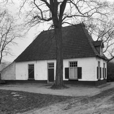 Dr. J. v.d. Mortellaan 7