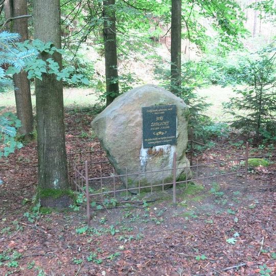 Pomník Jiřího Žichlického u silnice do Kamenice