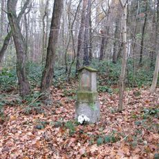 Kříž jižně od Roupova u silnice