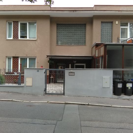 Vila Pod Habrovou 13