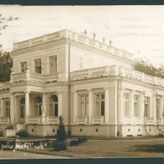 Villa Matulinek in Milanówek