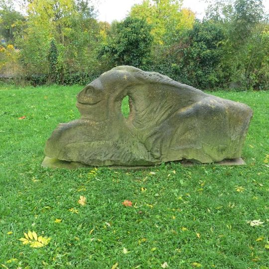 Kamenná plastika v Pietním parku v Litvínově