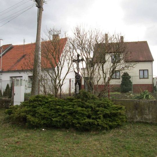 Kříž na rozcestí v Krči