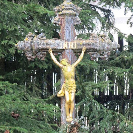 Kříž v ulici K Pískovně v Hošticích