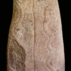 Estatua-menhir del dolmen de Navalcán
