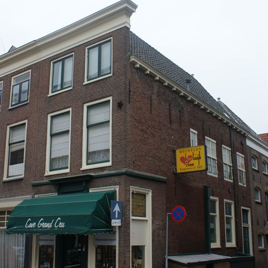 Hogewoerd 132, Leiden