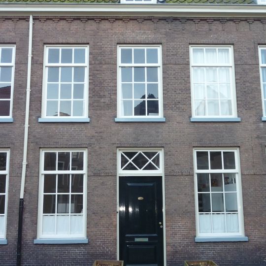Bakstenen diaconiewoning