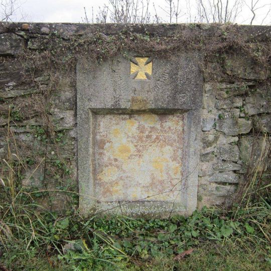 Pomník padlým u kostela v Malé Skalici