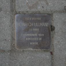 Stolperstein en memoria de Heinrich Ullmann