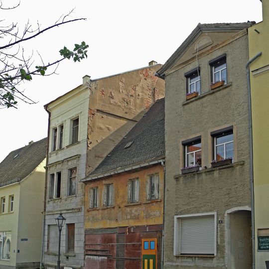 Albert-Kuntz-Straße 8