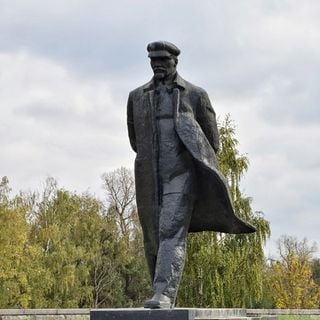 Памятник Ленину на Каширском шоссе севернее Горок Ленинских