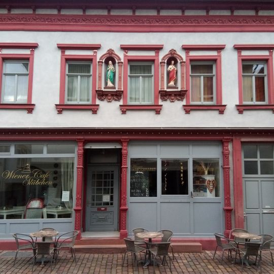 Wohn- und Geschäftshaus