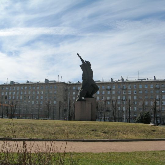 Героик Комсомол һәйкәле